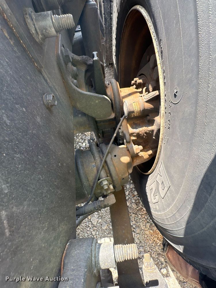 image for item YA0702 2018 International LT625 semi truck