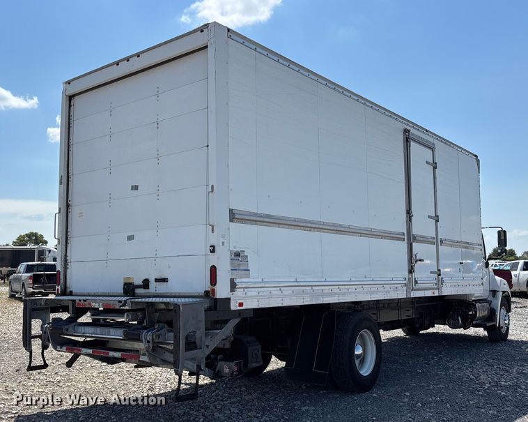 image for item YA0747 2019 Hino 268 box truck