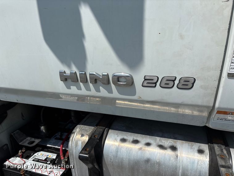 image for item YA0747 2019 Hino 268 box truck