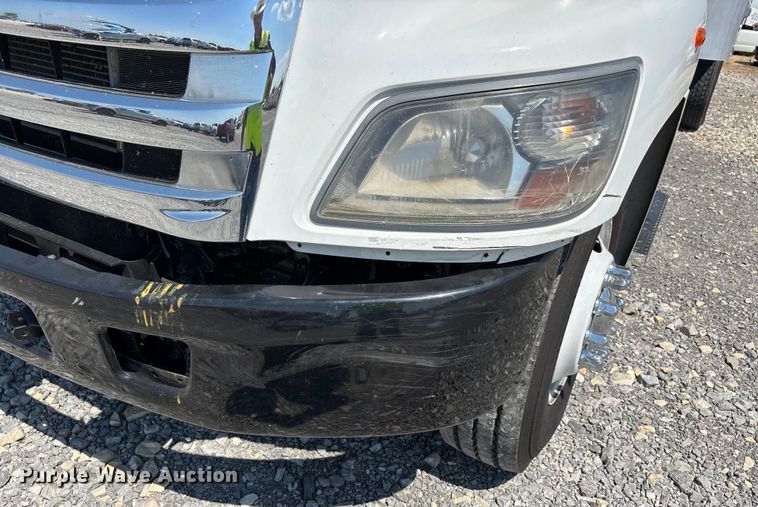 image for item YA0747 2019 Hino 268 box truck