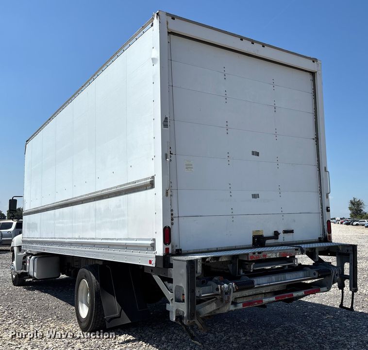 image for item YA0747 2019 Hino 268 box truck