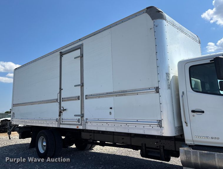image for item YA0747 2019 Hino 268 box truck