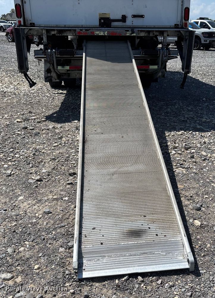 image for item YA0747 2019 Hino 268 box truck