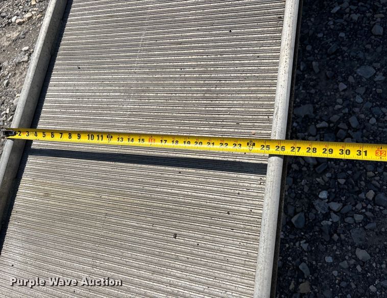 image for item YA0747 2019 Hino 268 box truck