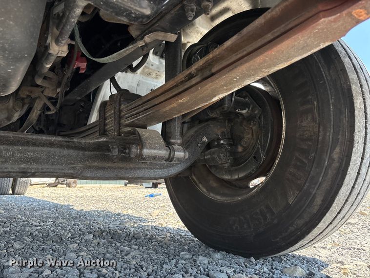 image for item YA0747 2019 Hino 268 box truck