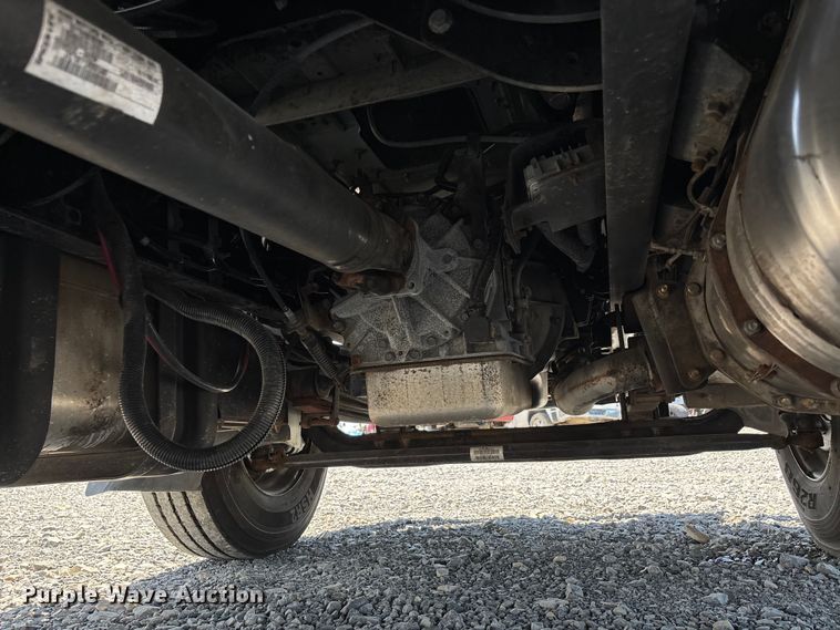 image for item YA0747 2019 Hino 268 box truck