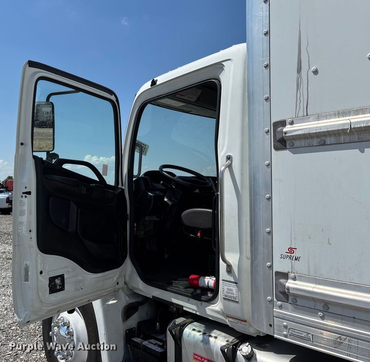 image for item YA0747 2019 Hino 268 box truck