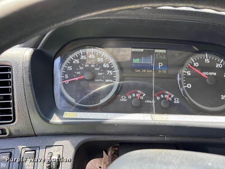 image for item YA0747 2019 Hino 268 box truck