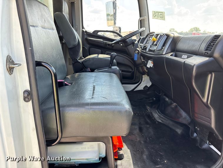 image for item YA0747 2019 Hino 268 box truck