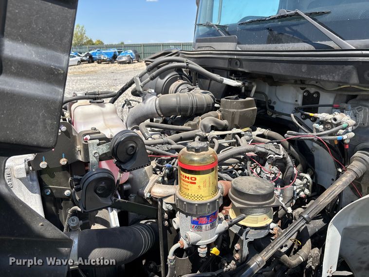 image for item YA0747 2019 Hino 268 box truck