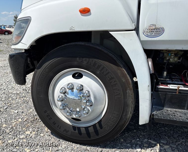 image for item YA0747 2019 Hino 268 box truck