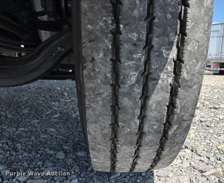 image for item YA0747 2019 Hino 268 box truck