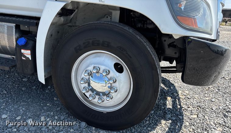 image for item YA0747 2019 Hino 268 box truck