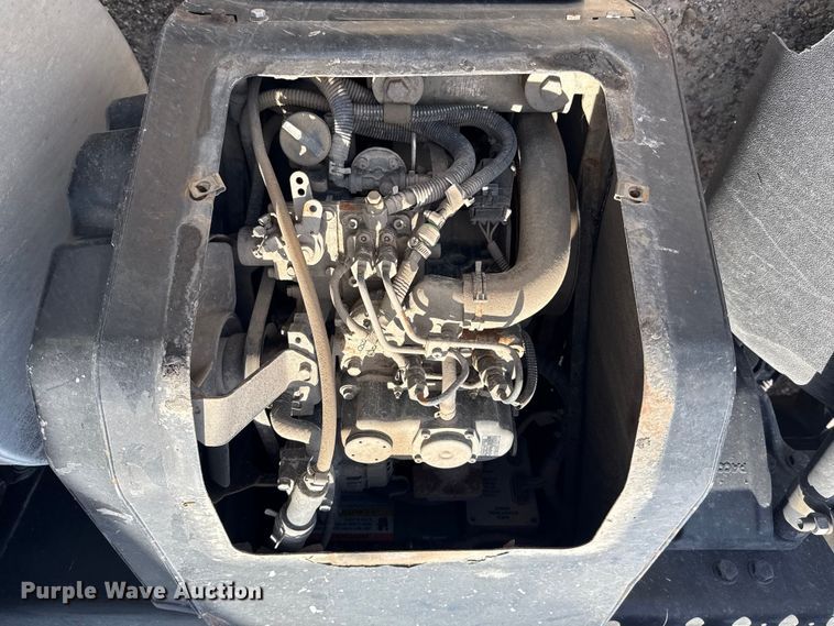 image for item YA0751 2017 Kenworth T680 semi truck