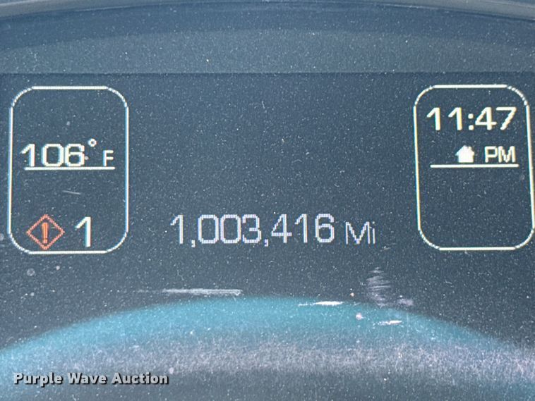 image for item YA0751 2017 Kenworth T680 semi truck