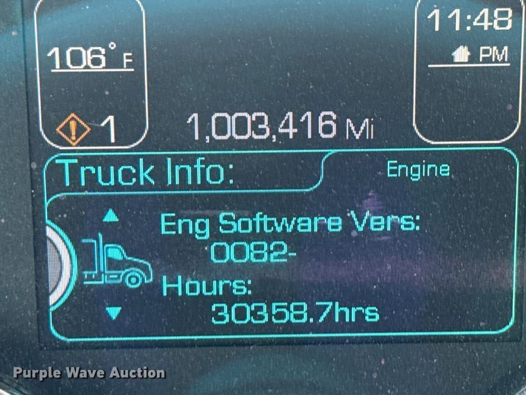 image for item YA0751 2017 Kenworth T680 semi truck