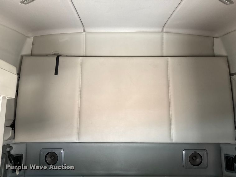 image for item YA0751 2017 Kenworth T680 semi truck