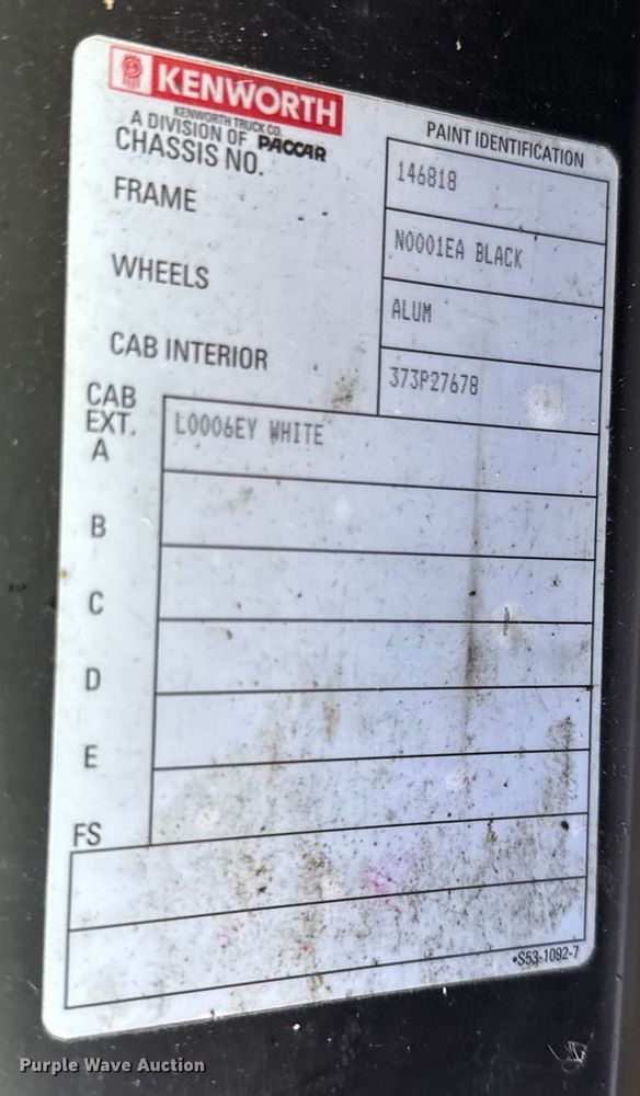 image for item YA0751 2017 Kenworth T680 semi truck