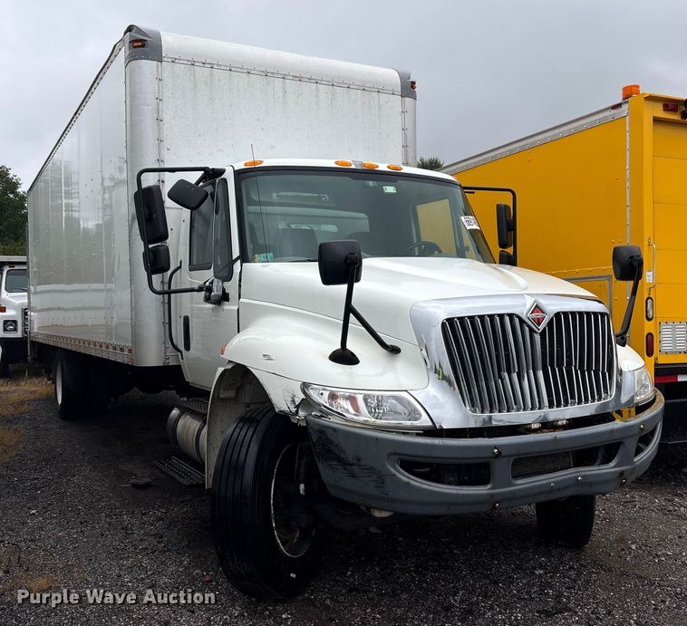 image for item YA0785 2018 International 4300 box truck