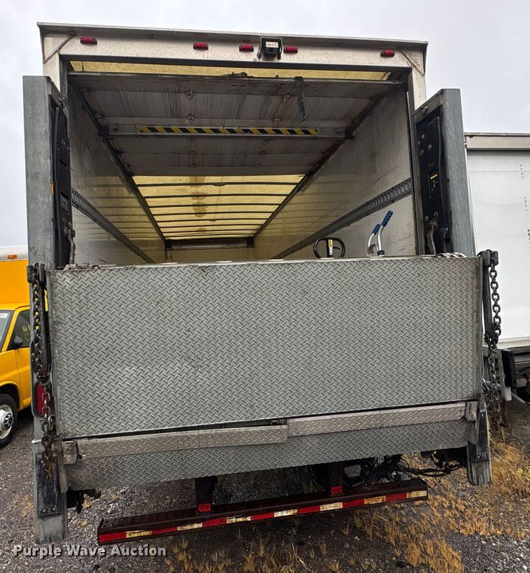 image for item YA0785 2018 International 4300 box truck
