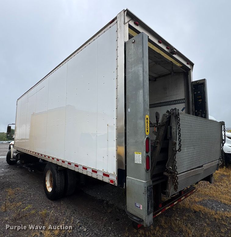 image for item YA0785 2018 International 4300 box truck