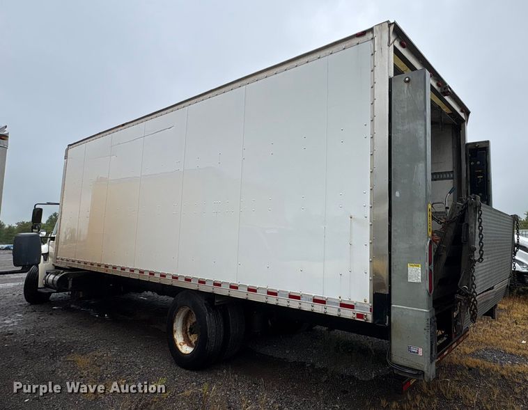 image for item YA0785 2018 International 4300 box truck