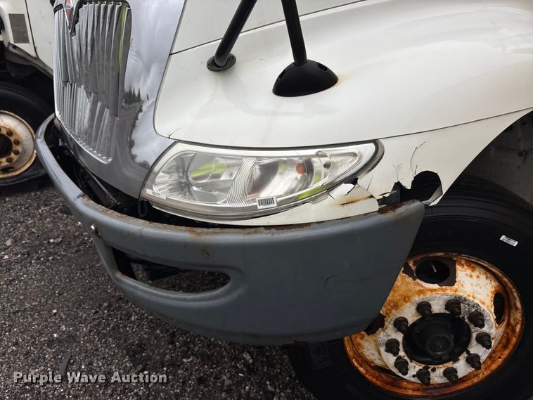 image for item YA0785 2018 International 4300 box truck