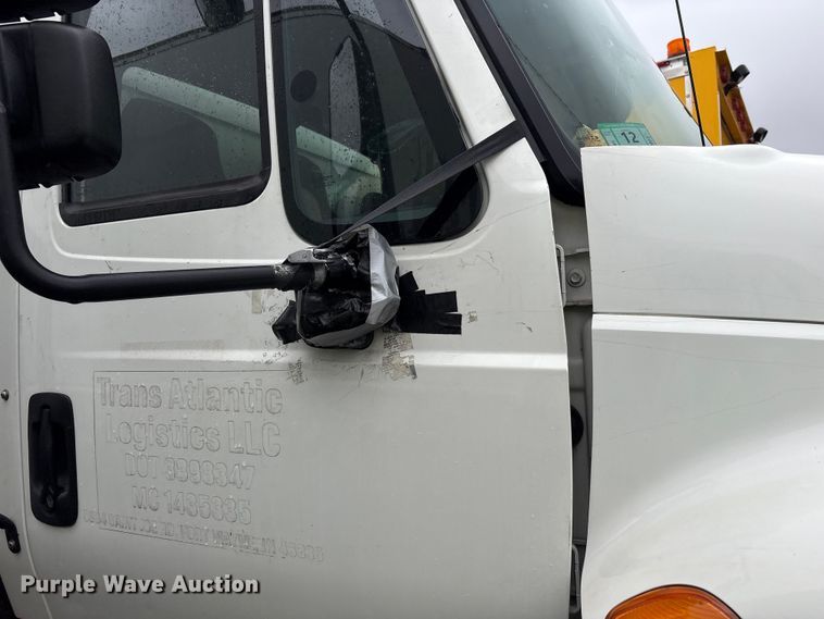 image for item YA0785 2018 International 4300 box truck