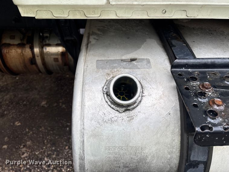 image for item YA0785 2018 International 4300 box truck