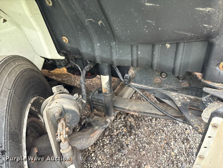 image for item YA0785 2018 International 4300 box truck