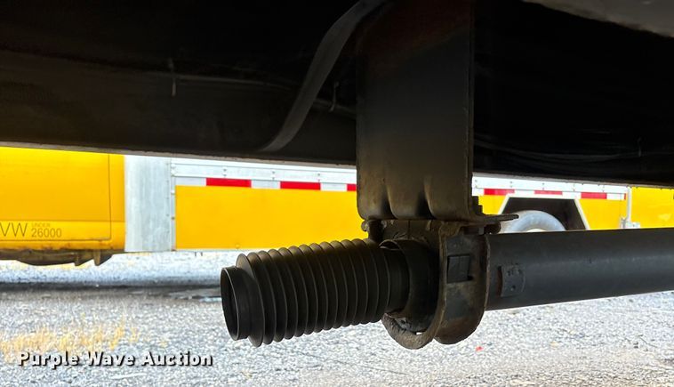 image for item YA0785 2018 International 4300 box truck