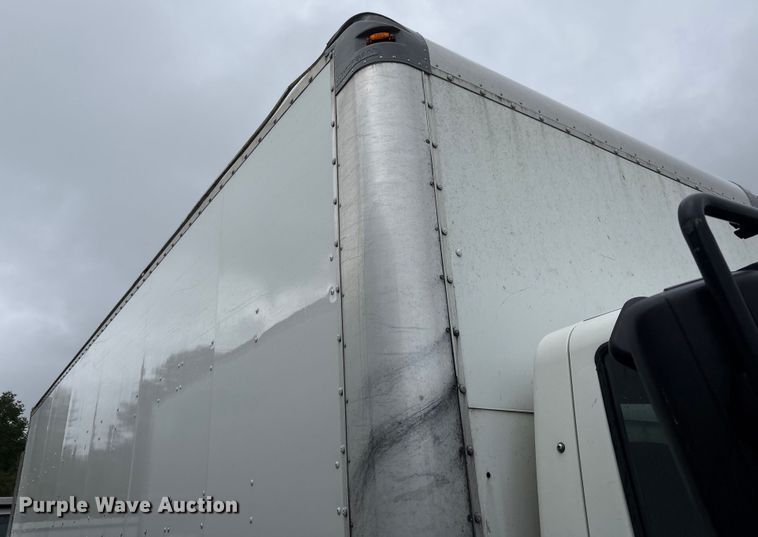 image for item YA0785 2018 International 4300 box truck