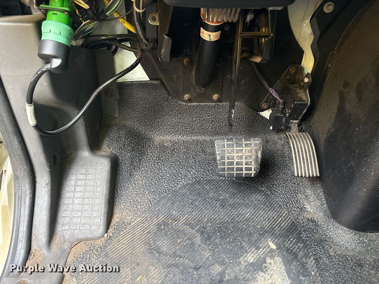 image for item YA0785 2018 International 4300 box truck