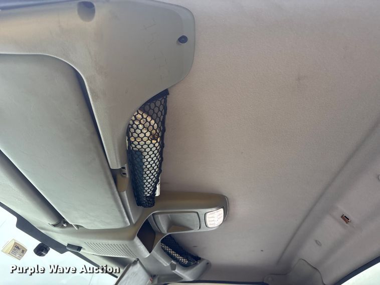 image for item YA0785 2018 International 4300 box truck