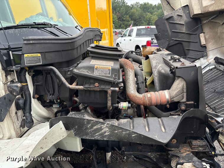 image for item YA0785 2018 International 4300 box truck