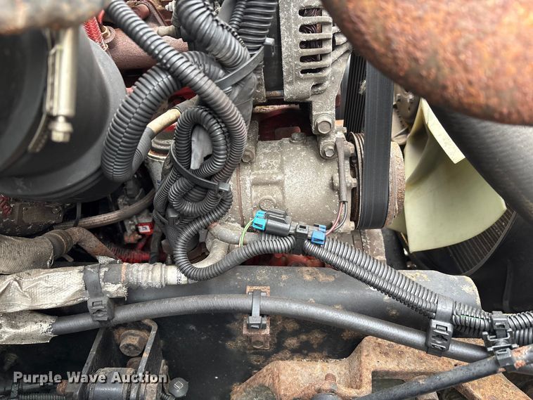 image for item YA0785 2018 International 4300 box truck