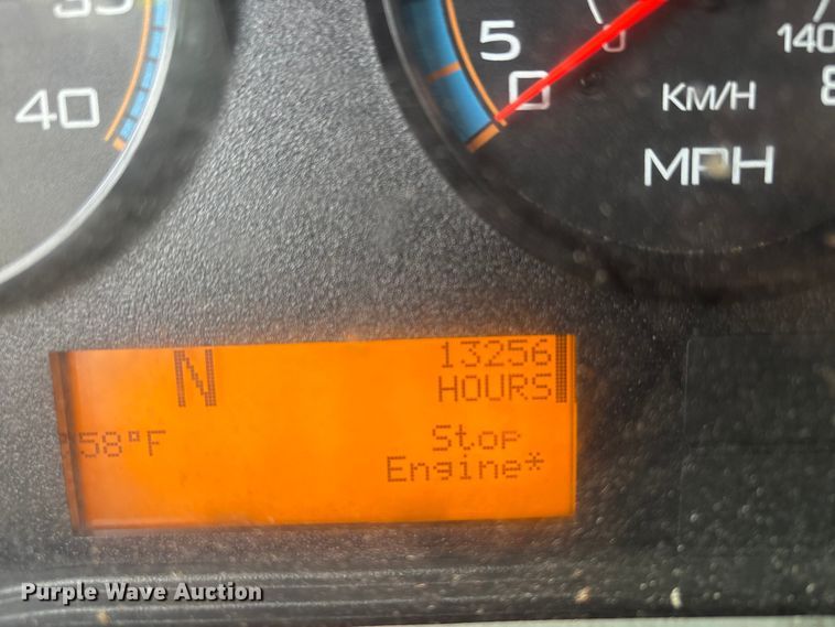 image for item YA0785 2018 International 4300 box truck