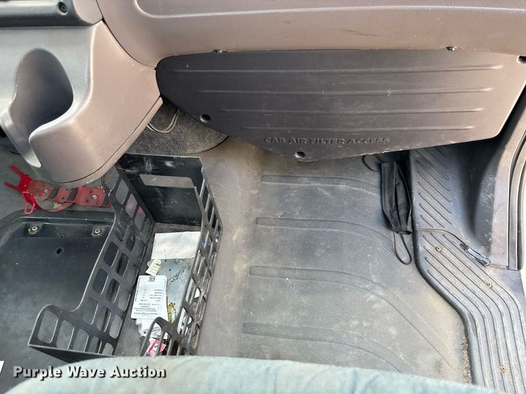 image for item YA0832 2008 Freightliner Business Class M2 truck cab and chassis