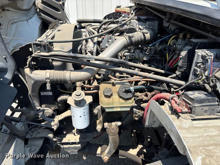 image for item YA0832 2008 Freightliner Business Class M2 truck cab and chassis