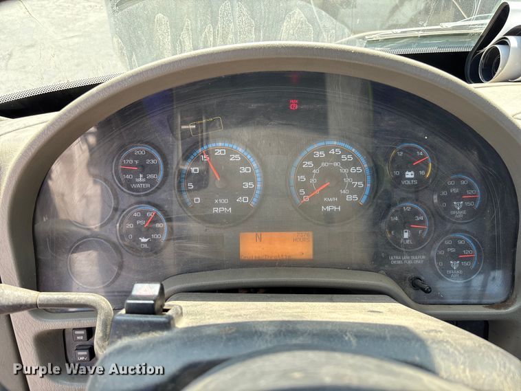 image for item YA0833 2010 International 4300 truck cab and chassis