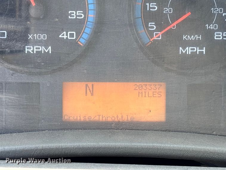 image for item YA0833 2010 International 4300 truck cab and chassis