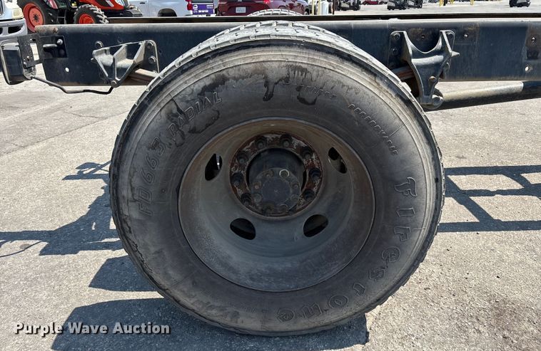 image for item YA0833 2010 International 4300 truck cab and chassis