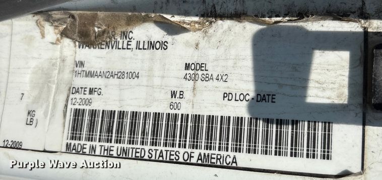 image for item YA0833 2010 International 4300 truck cab and chassis