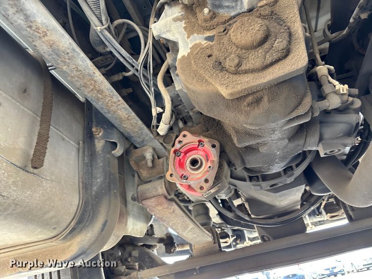 image for item YA0836 2010 International 4300 truck cab and chassis