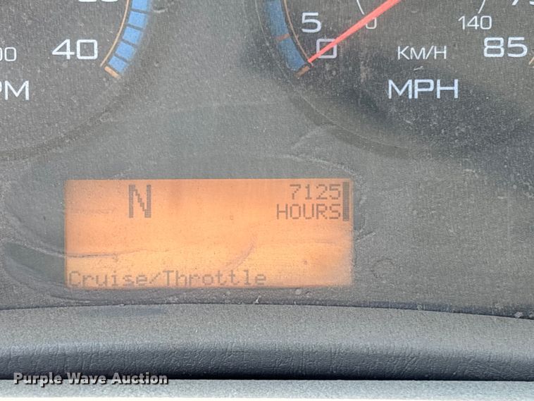 image for item YA0836 2010 International 4300 truck cab and chassis