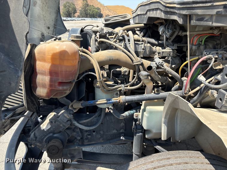 image for item YA0836 2010 International 4300 truck cab and chassis