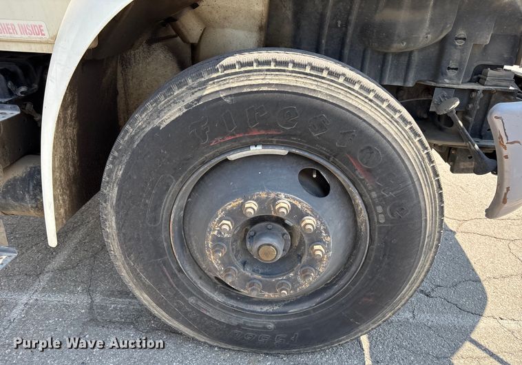 image for item YA0836 2010 International 4300 truck cab and chassis