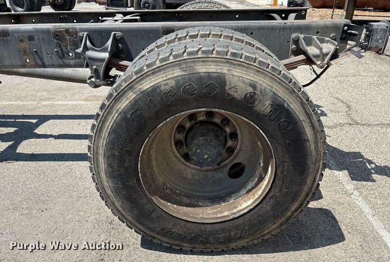 image for item YA0836 2010 International 4300 truck cab and chassis