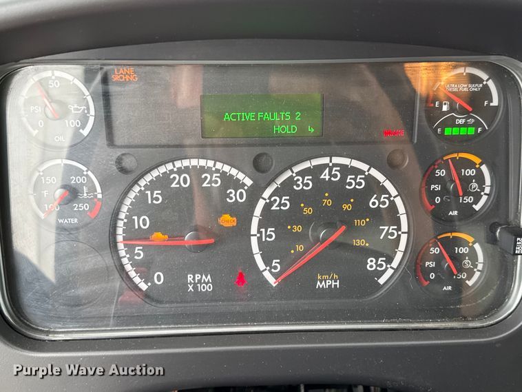 image for item YA0862 2018 Freightliner Business Class M2 box truck