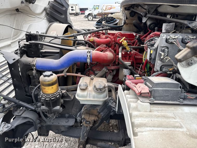 image for item YA0862 2018 Freightliner Business Class M2 box truck